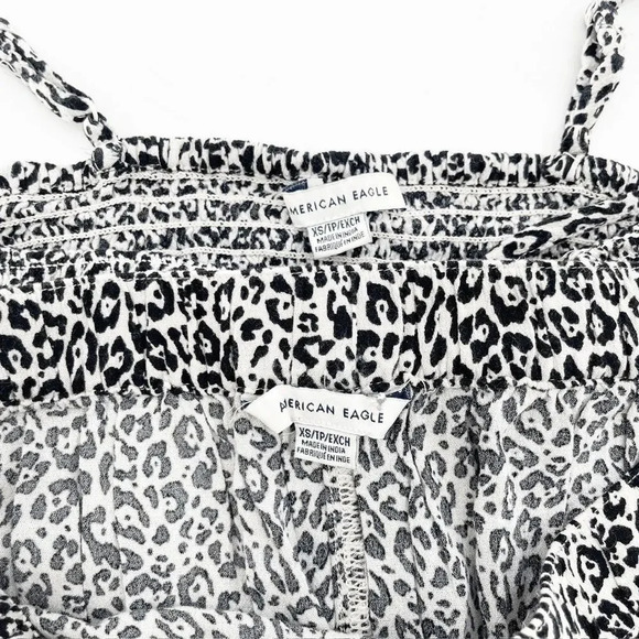 American Eagle Skirt Set Women's Size XS Black Gray Leopard Crop Smocked - Picture 4 of 4